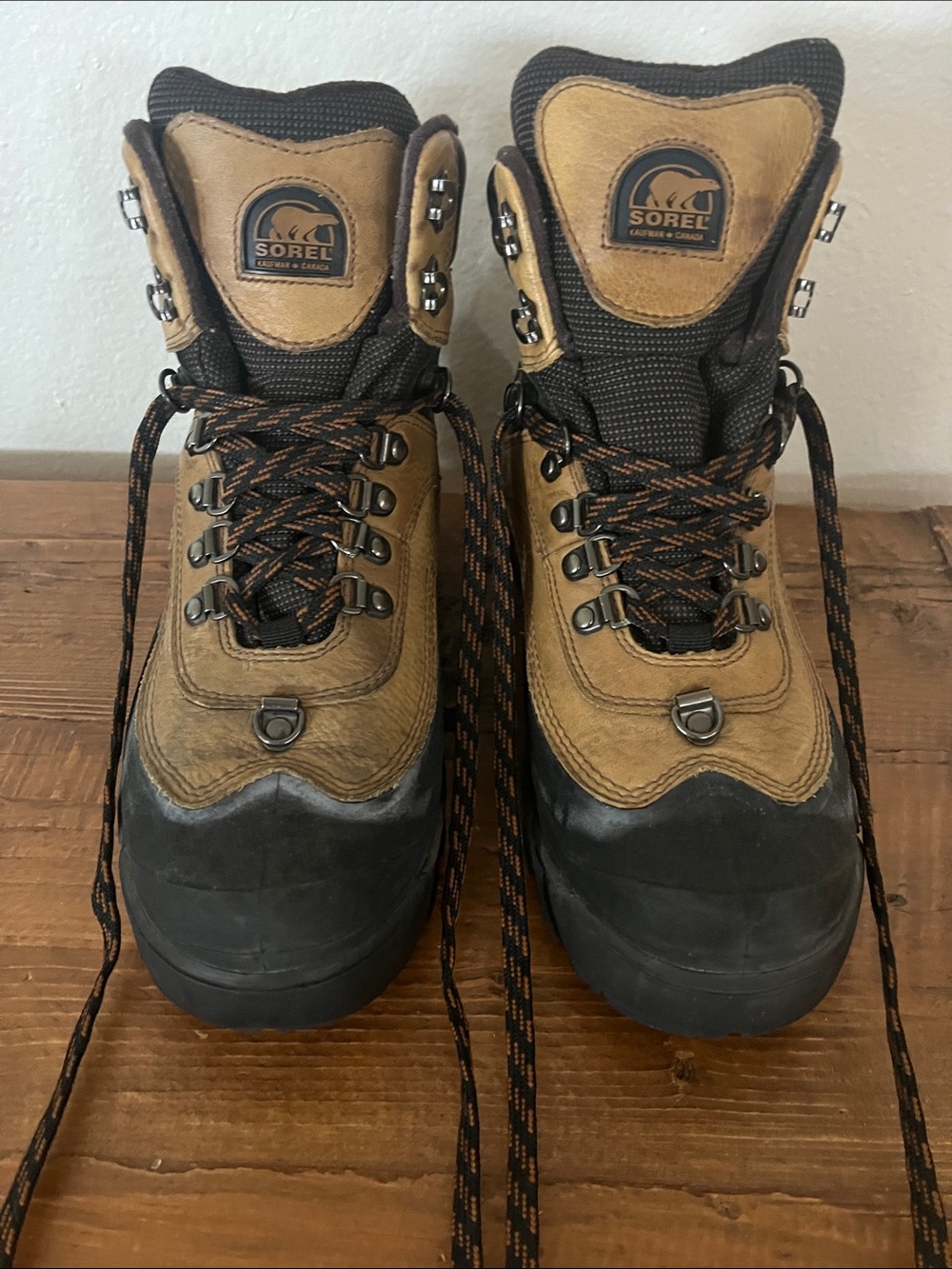 Womens Sorel hiking boots size 9